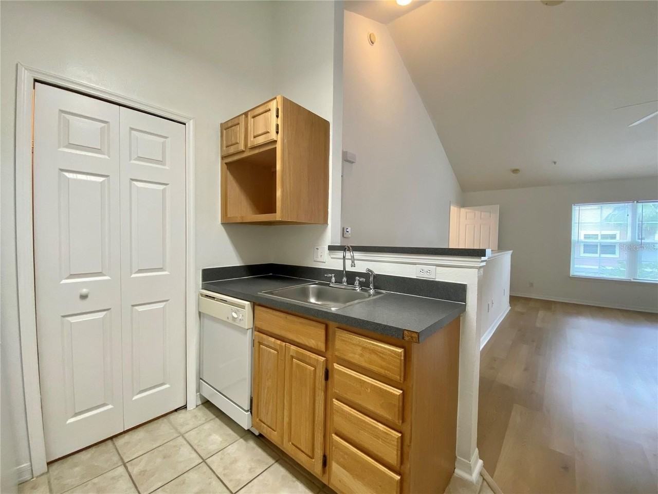3364 Westchester Square Blvd #205 - Photo 6 of 17