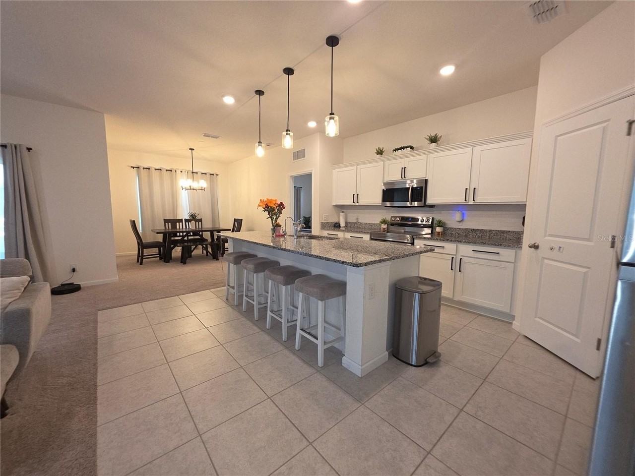 1569 Effra Way - Photo 4 of 47