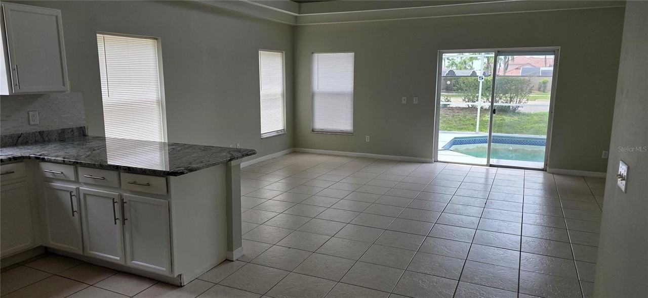 103 Riggs Cir - Photo 3 of 43