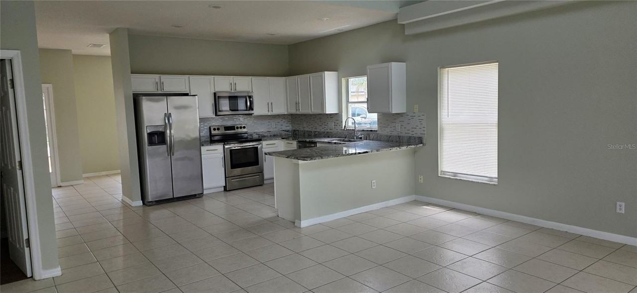 103 Riggs Cir - Photo 4 of 43