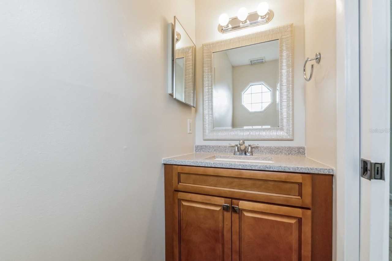 2748 Candlewood Ct - Photo 5 of 11