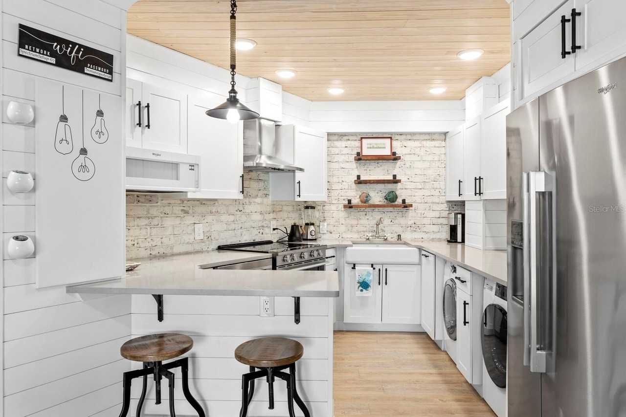 1200 N Shore Dr Ne #313 - Photo 7 of 24