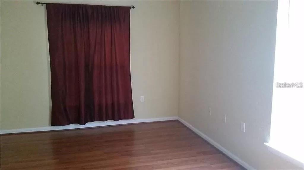 16317 Newbury Palms Ct - Photo 4 of 12