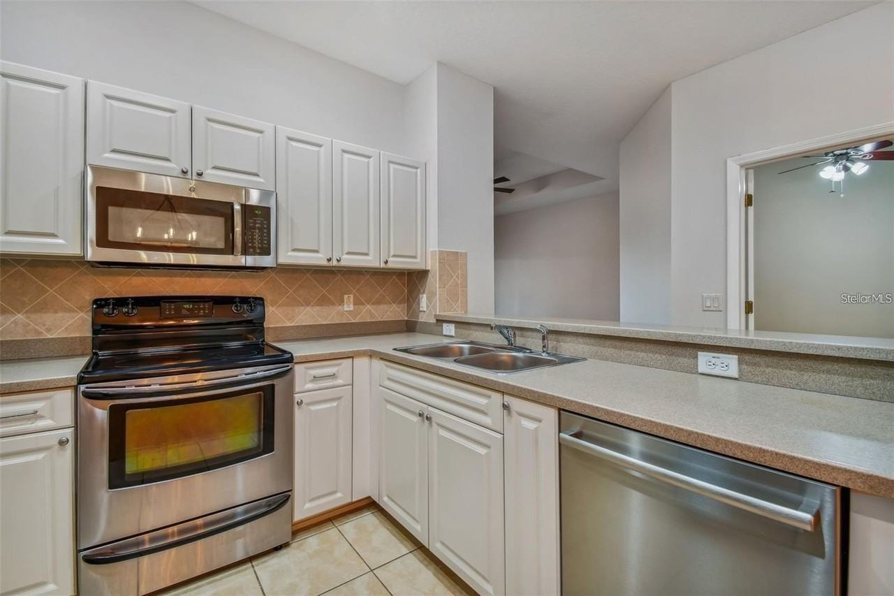11232 Port Douglas Dr - Photo 4 of 22