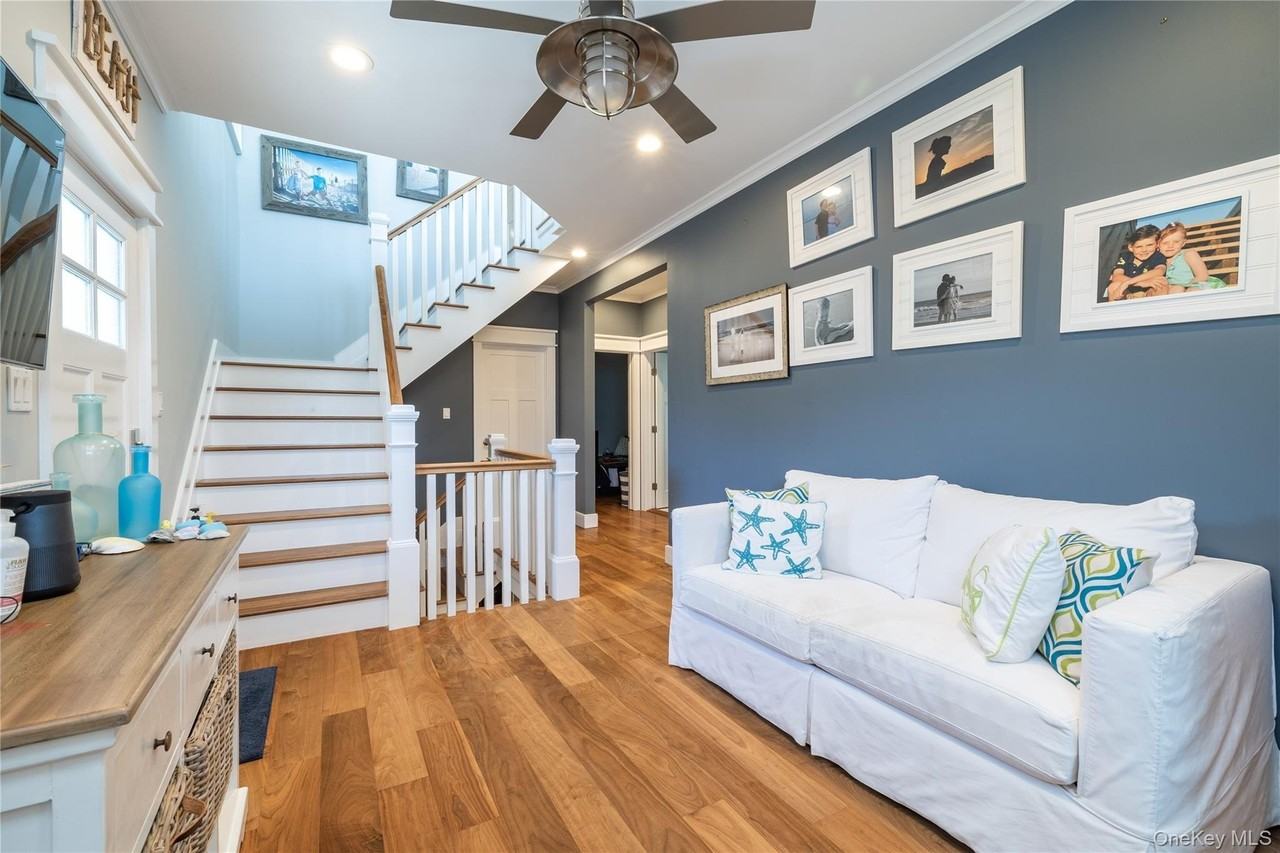 23 Delaware Ave - Photo 4 of 26