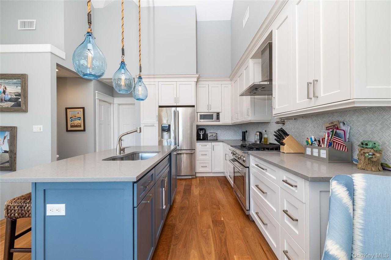 23 Delaware Ave - Photo 7 of 26