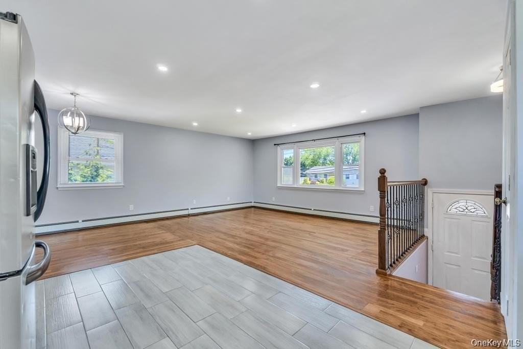 220 Adirondack Dr - Photo 6 of 17