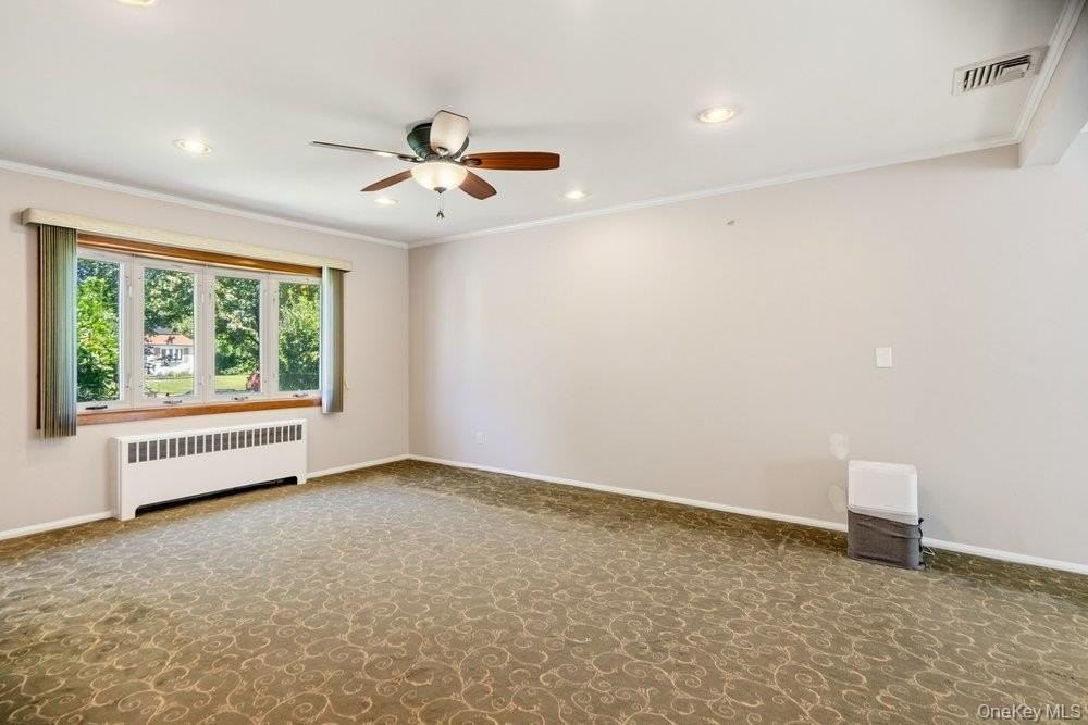 8 Radnor Ct - Photo 5 of 29