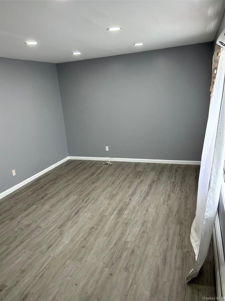42 Benburb St - Photo 3 of 12