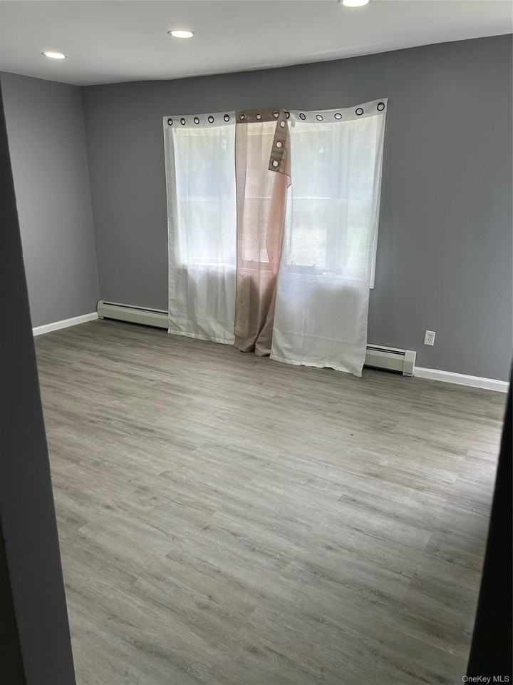 42 Benburb St - Photo 4 of 12