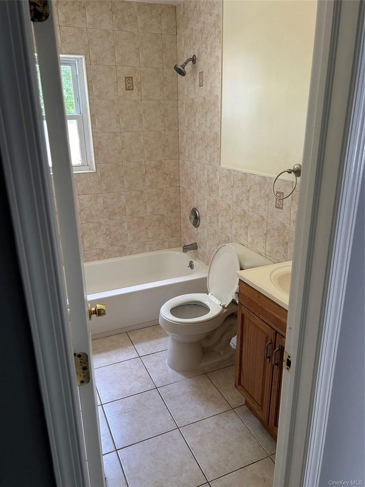 42 Benburb St - Photo 7 of 12