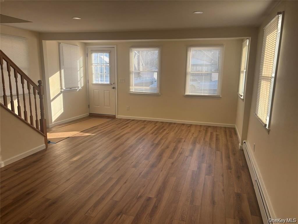 215 E Lakewood St - Photo 3 of 16