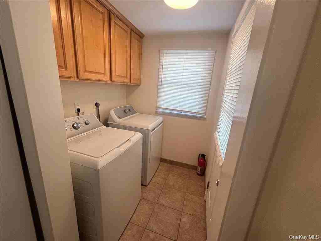 215 E Lakewood St - Photo 5 of 16