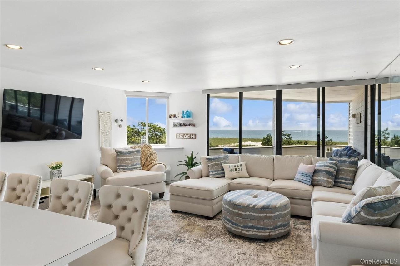 253 Dune Rd #62 - Photo 4 of 16