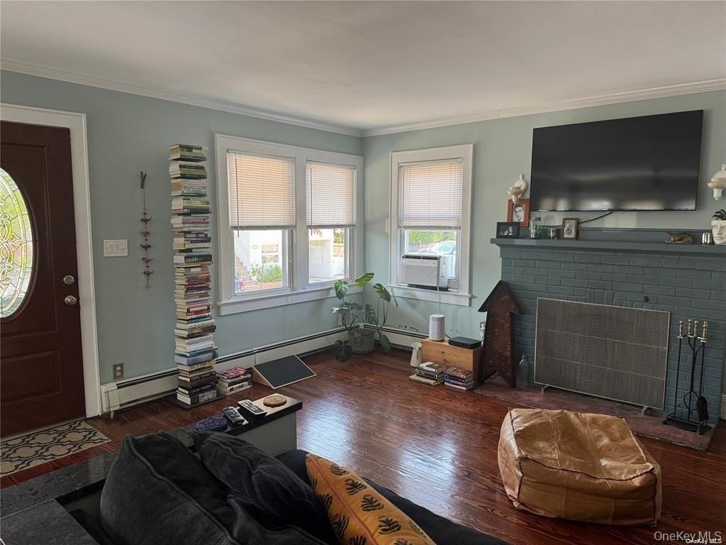 38 Clayton Ave - Photo 3 of 24