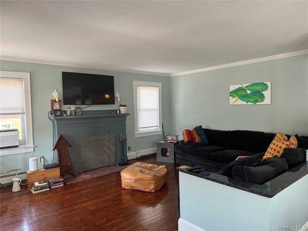 38 Clayton Ave - Photo 5 of 24