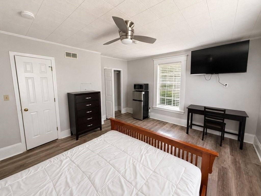 423 King St #2FR - Photo 2 of 10