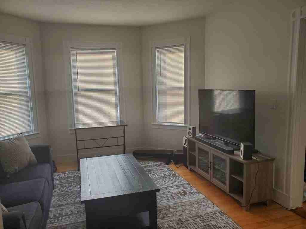 55 Rich St #55 - Photo 2 of 13