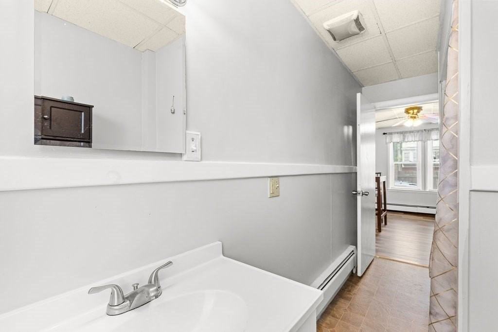 418 Anthony St #1 - Photo 4 of 13