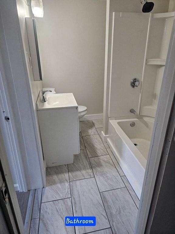 86 Pleasant St #2