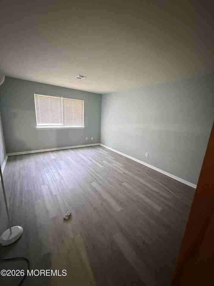 405 Cynthia Ct - Photo 4 of 14