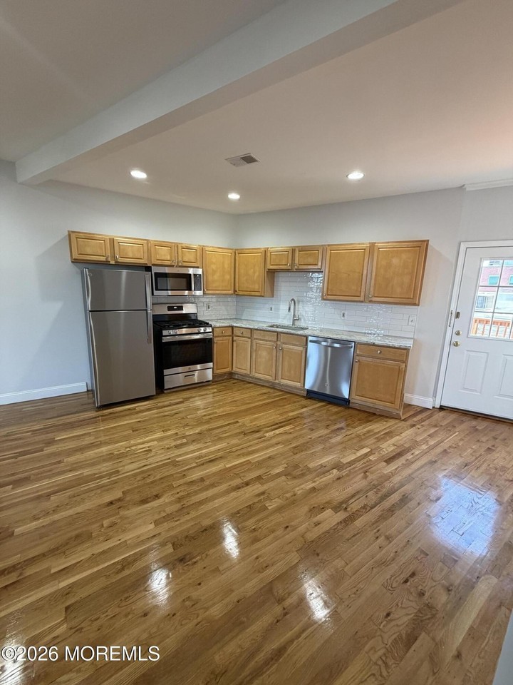 625 Cookman Ave #3 - Photo 4 of 13