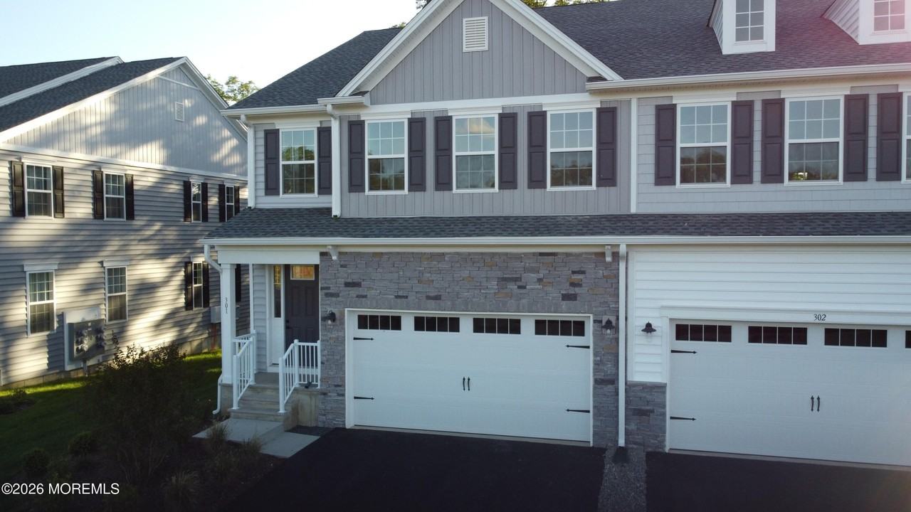 301 Holland Dr - Photo 4 of 50