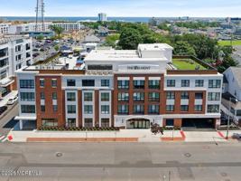 featured image of 27 3rd Ave #202
