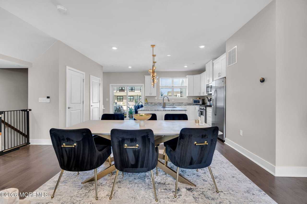 35 Kelly Way - Photo 4 of 47