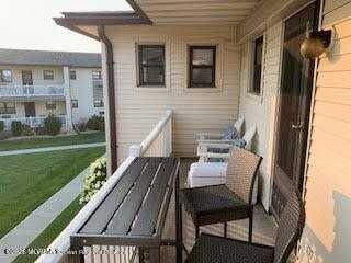 88 Wharfside Dr - Photo 2 of 15