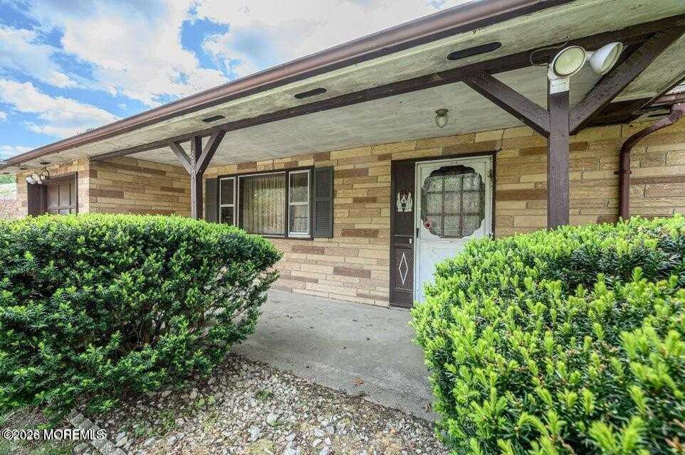 839 Bowman Rd - Photo 2 of 7