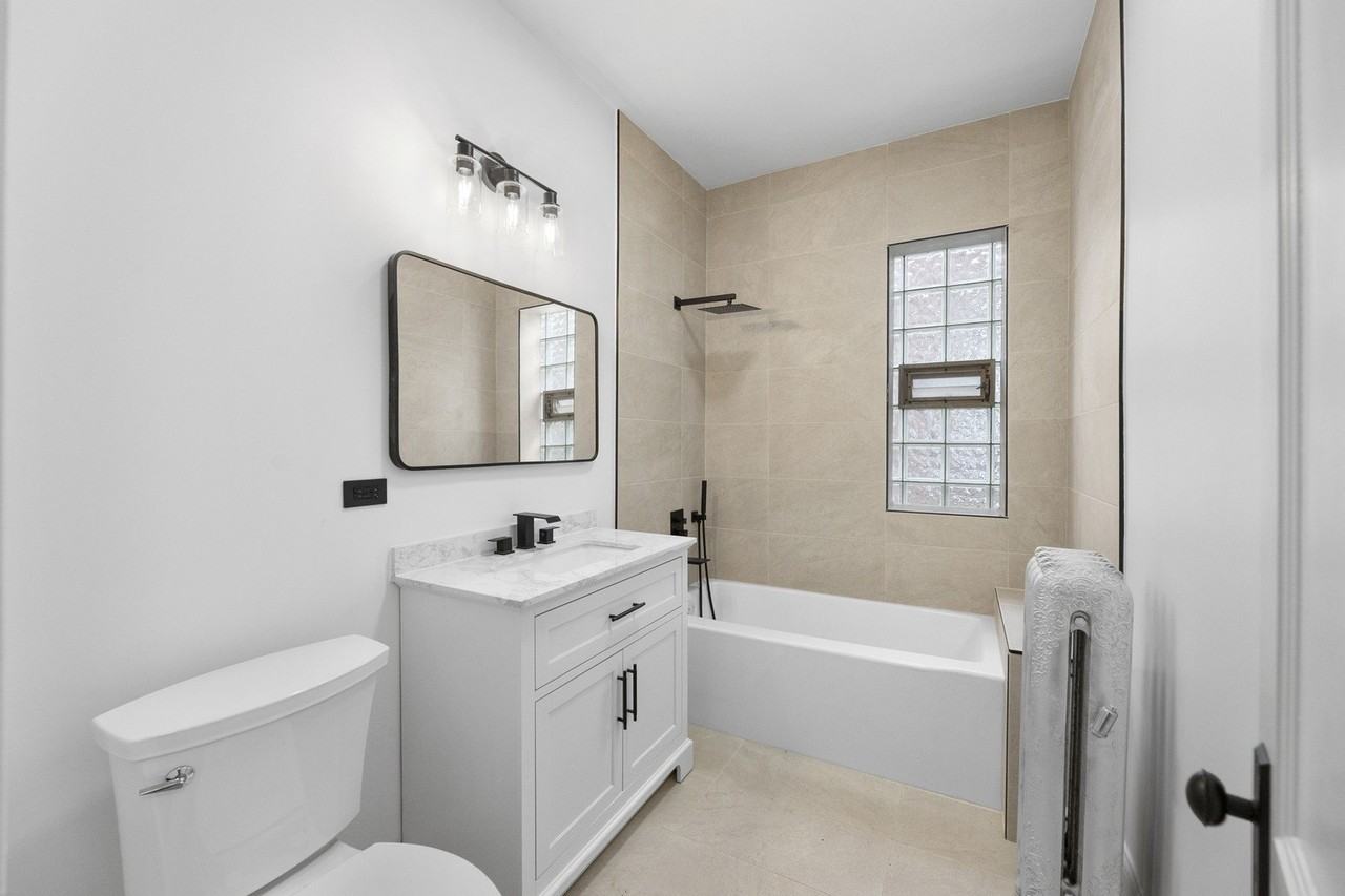 7645 S Morgan St #2 - Photo 6 of 15