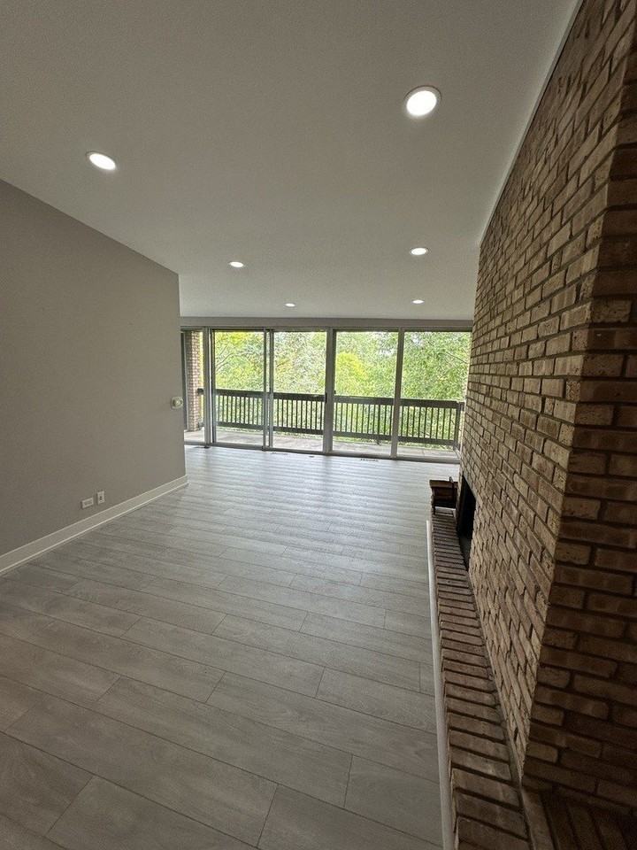 5700 Hillcrest Ln #3J - Photo 3 of 16