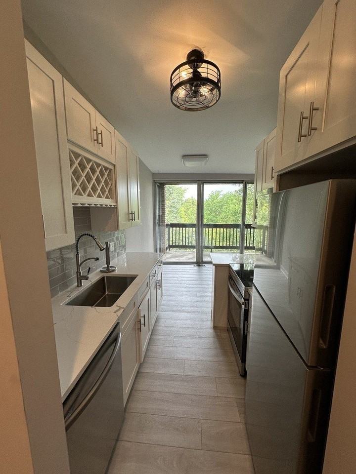5700 Hillcrest Ln #3J - Photo 5 of 16