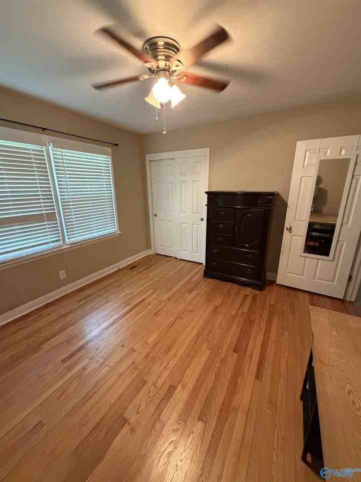 217 Drake Ave Sw - Photo 7 of 14