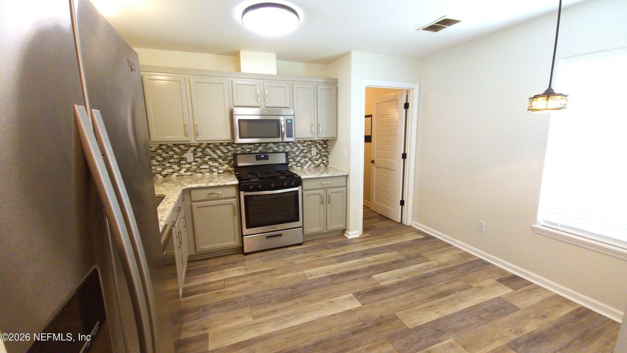 11155 Stanley Steamer Ln - Photo 5 of 20