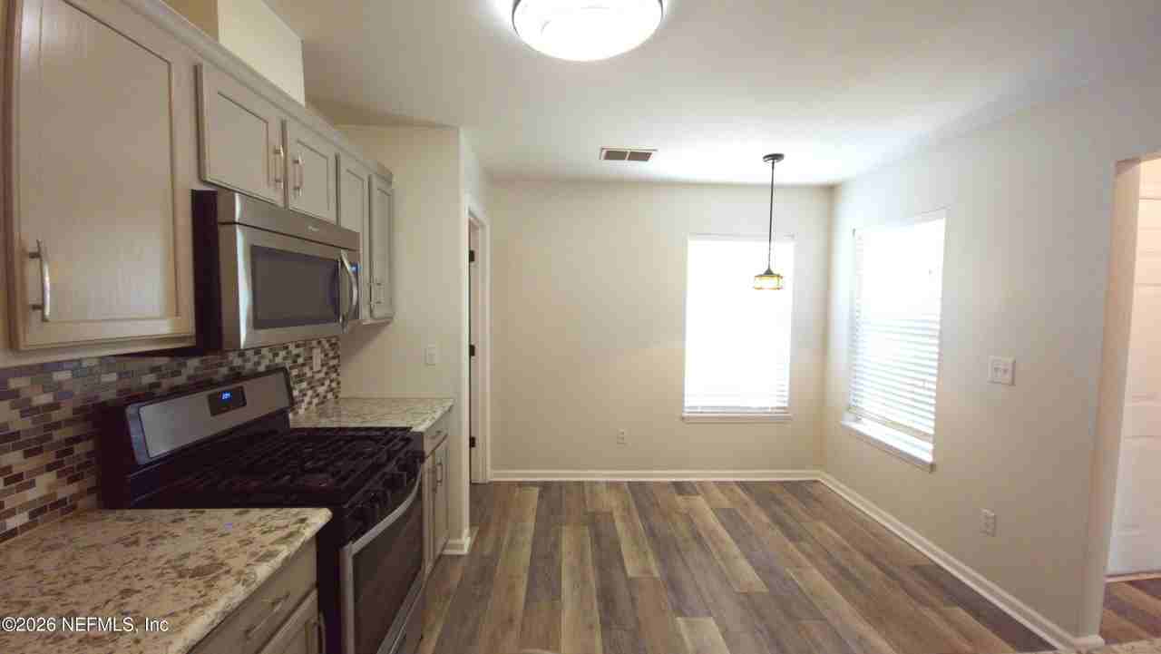 11155 Stanley Steamer Ln - Photo 6 of 20