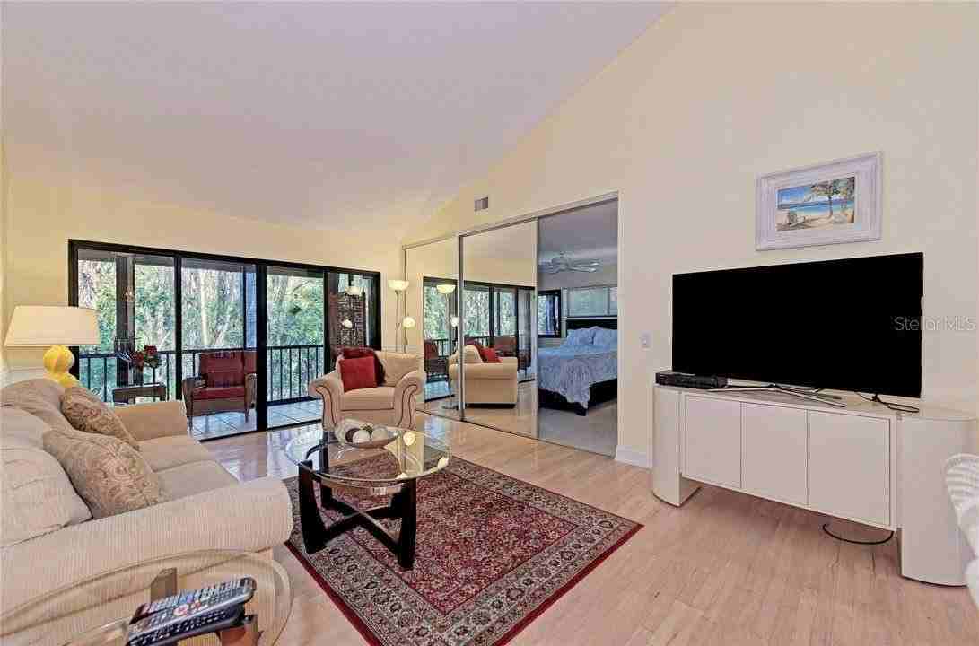 1677 Brookhouse Cir - Photo 5 of 29