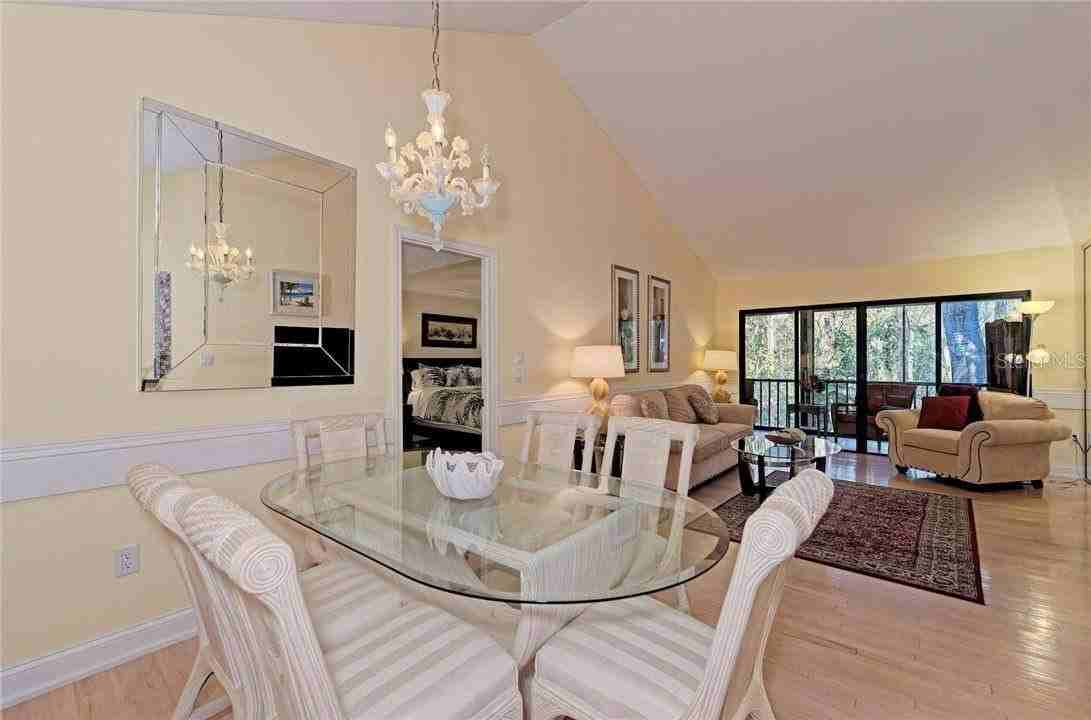 1677 Brookhouse Cir - Photo 7 of 29
