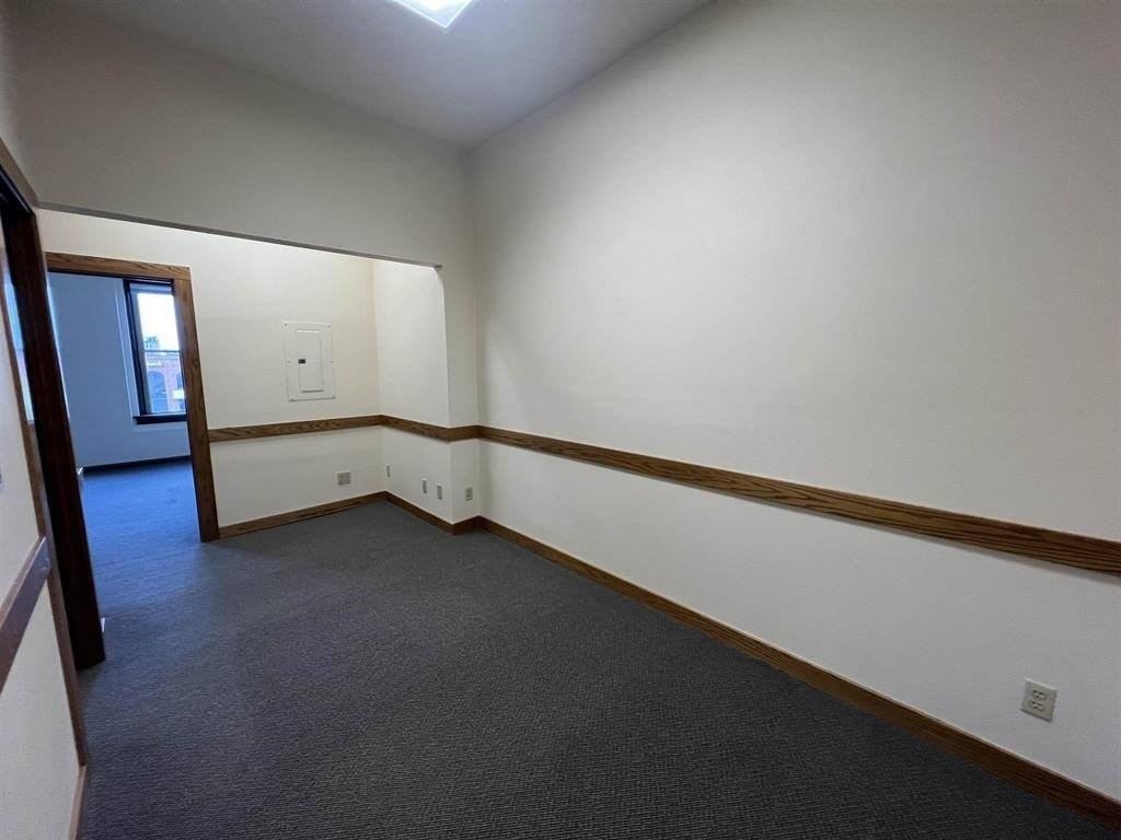 252 S Central Ave #21 - Photo 5 of 12