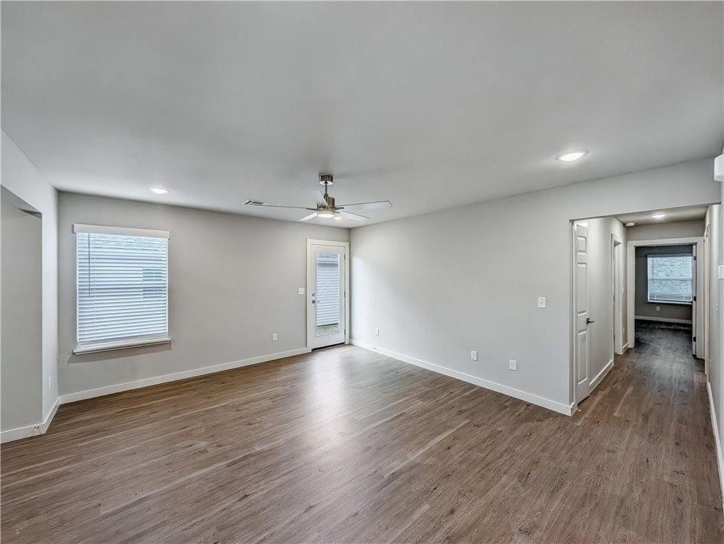 6501 Nw Kathleen St - Photo 3 of 20