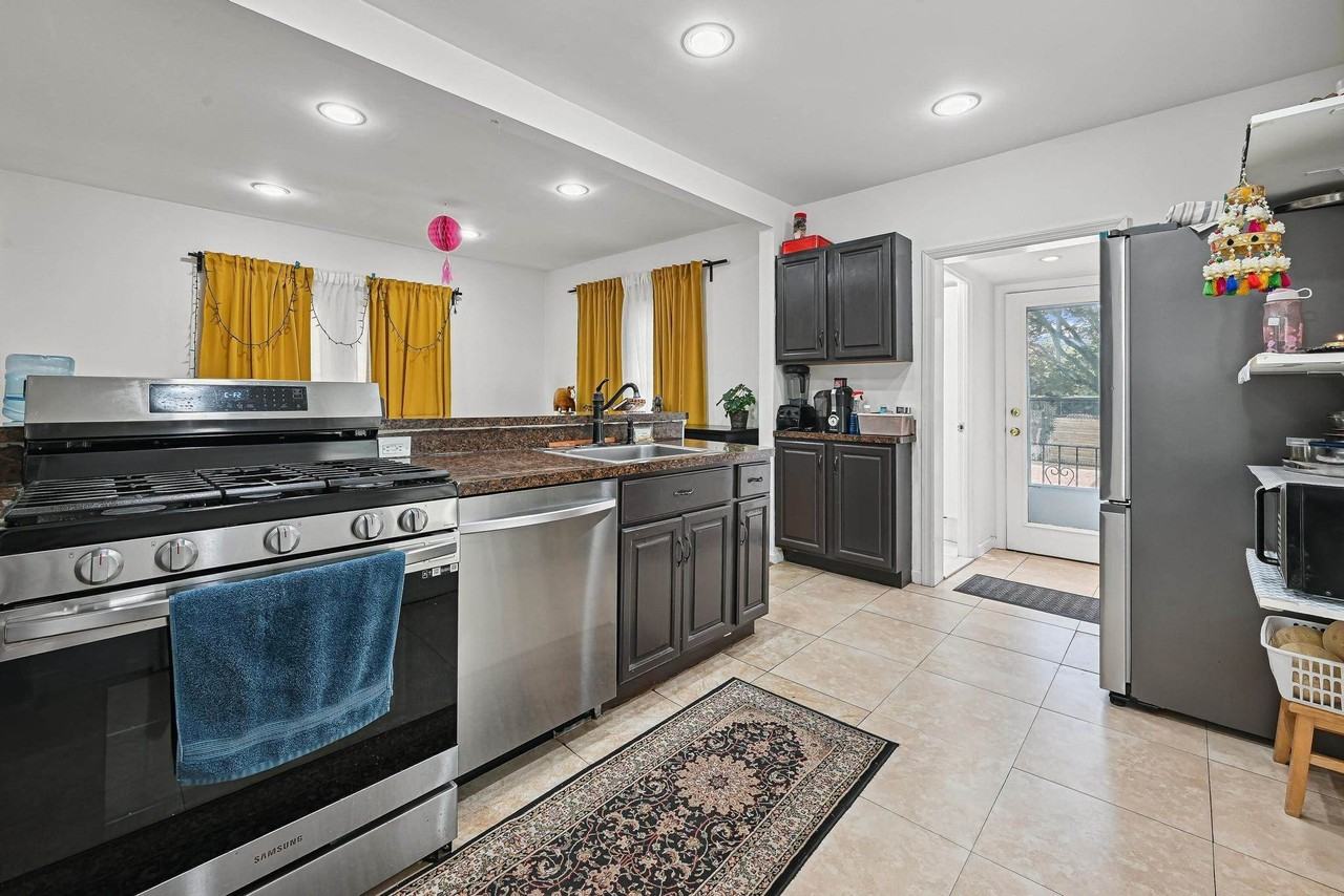 13 Herbert Ave - Photo 2 of 12