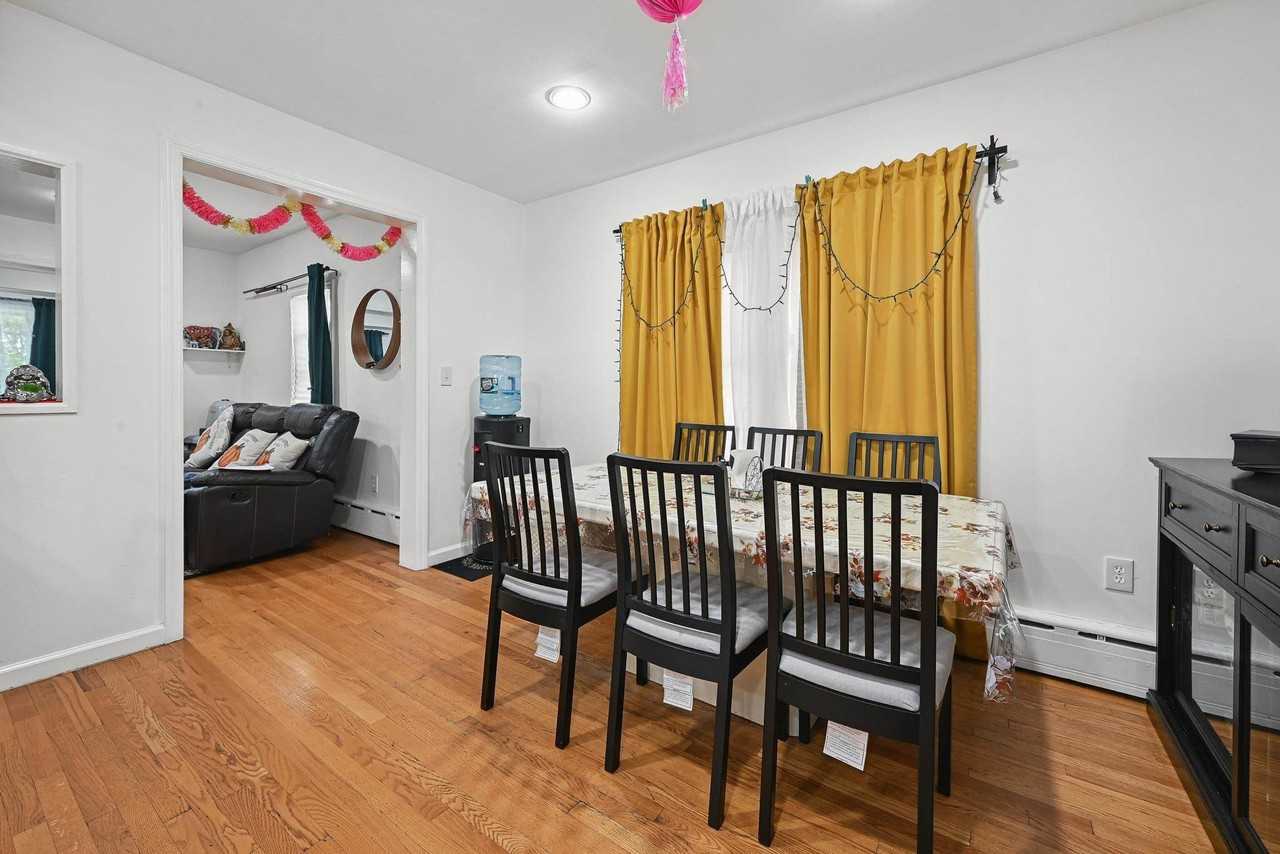 13 Herbert Ave - Photo 4 of 12