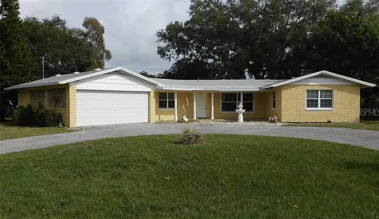 8185 Longbay Blvd - Photo 3 of 23