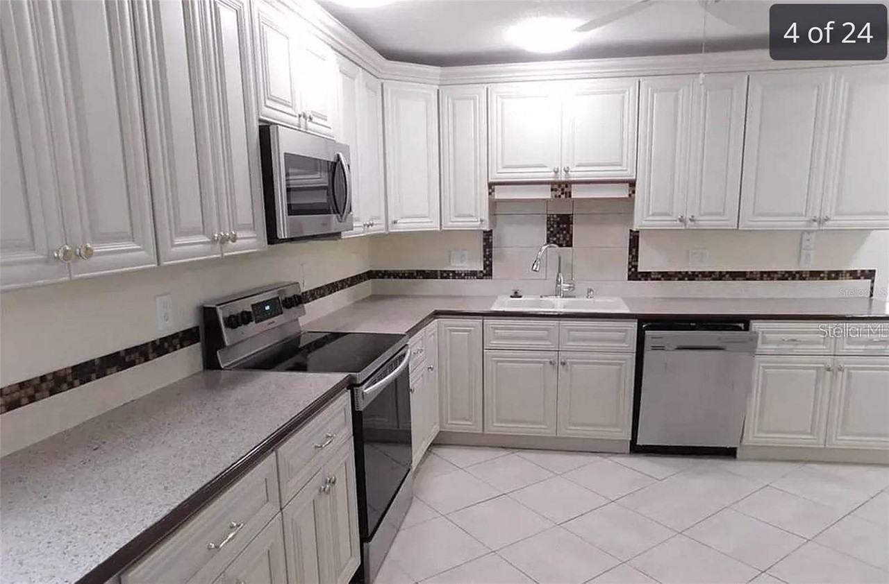 8185 Longbay Blvd - Photo 5 of 23