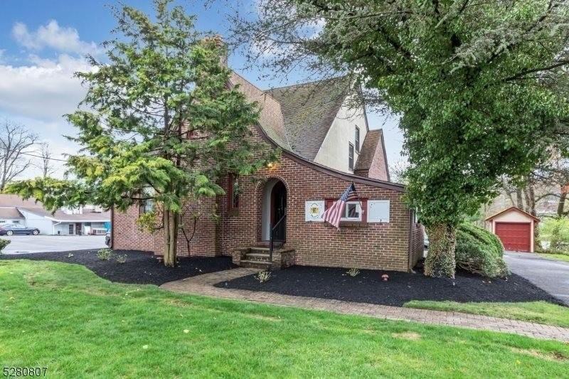 153 Stirling Rd