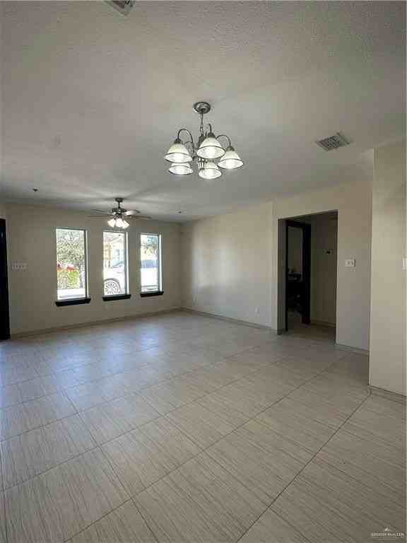 1403 W Kiwi Ave #4 - Photo 4 of 9
