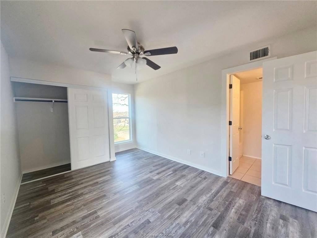 1020 Autumn Cir #C - Photo 6 of 9