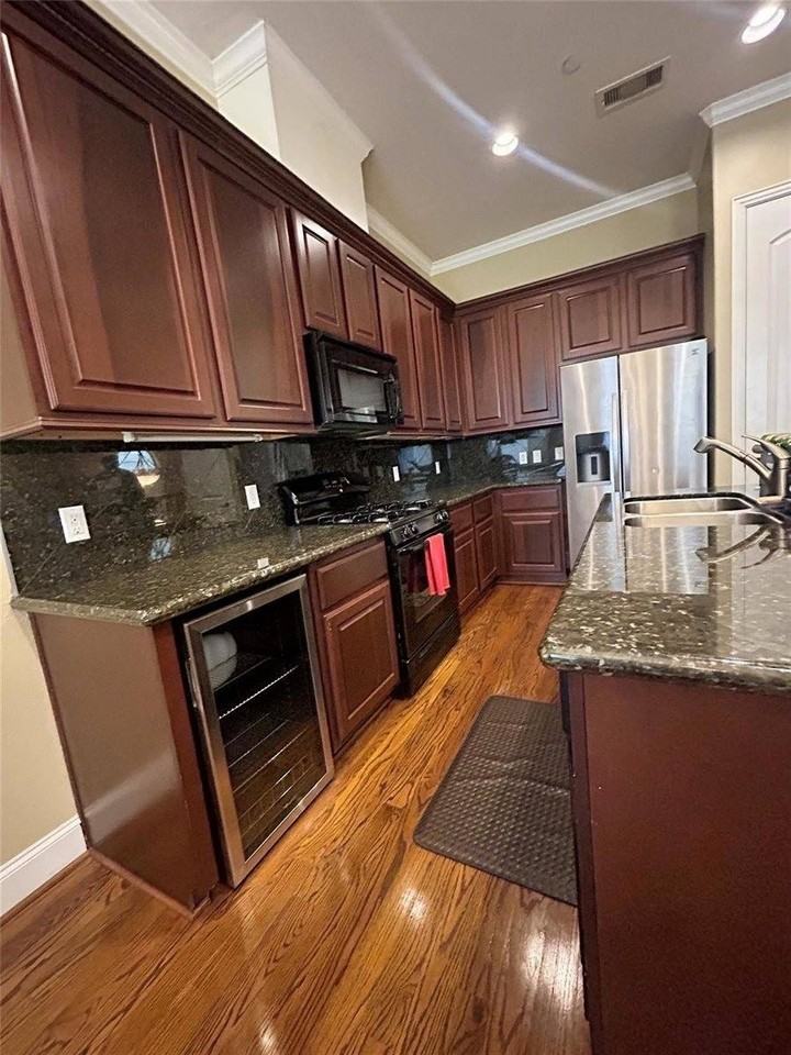 6353 Richmond Ave #118 - Photo 3 of 24