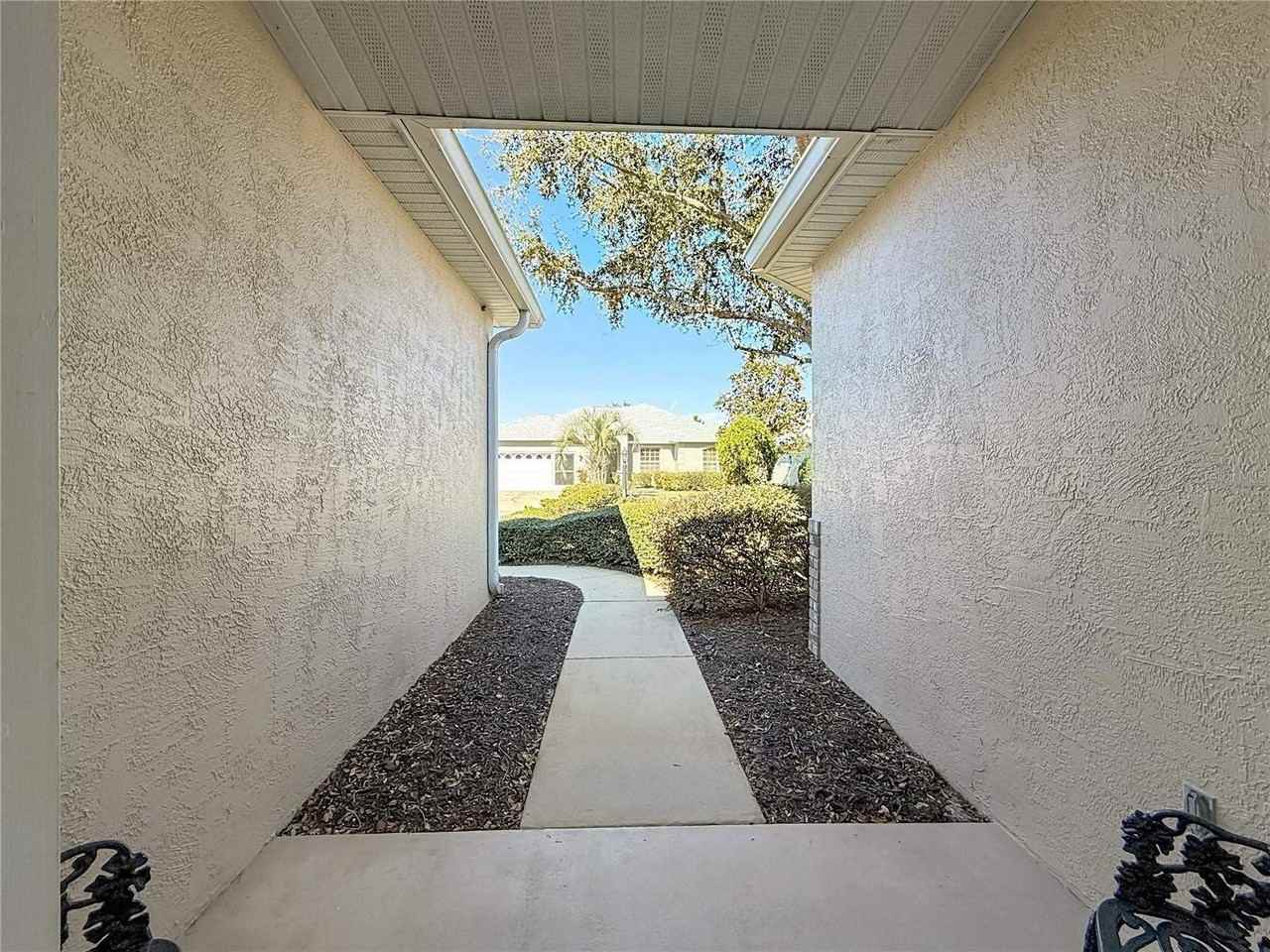 9746 Sw 89th Loop - Photo 3 of 49